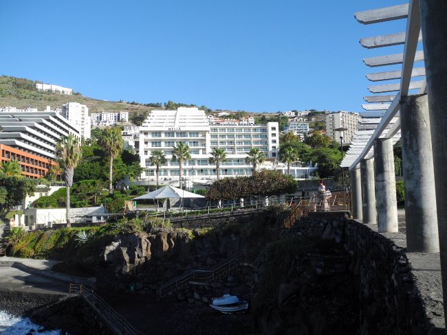 Praia do Gorgulho - Hotel Melia Madeira Mare - Funchal Praia do Gorgulho