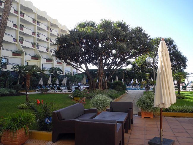 Terrasse im Garten - Suite Hotel Eden Mar - Funchal Terrasse im Garten