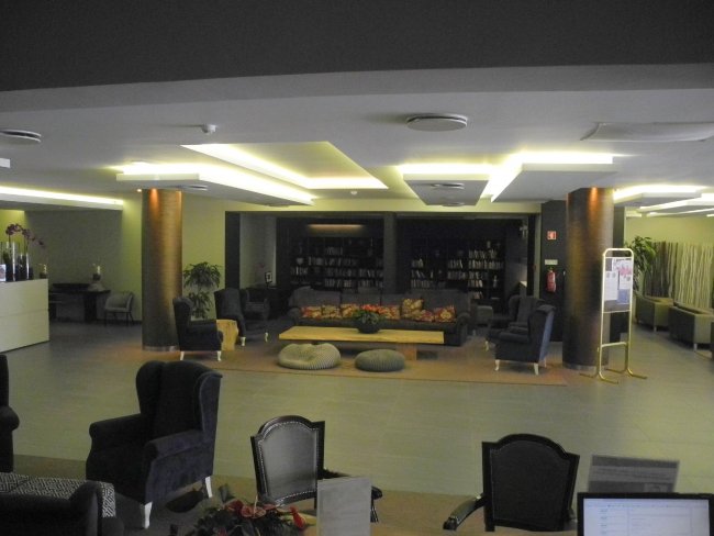 Blick in die Lobby - Hotel Four Views Monumental Lido - Funchal Blick in die Lobby