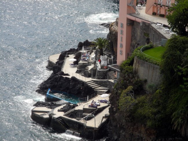 Schwimmbecken auf Meereshöhe - Hotel Belmond Reid's Palace - Funchal Schwimmbecken auf Meereshöhe