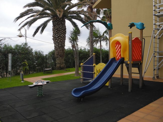 Kinderspielplatz - Hotel Four Views Oasis - Canico de Baixo Kinderspielplatz