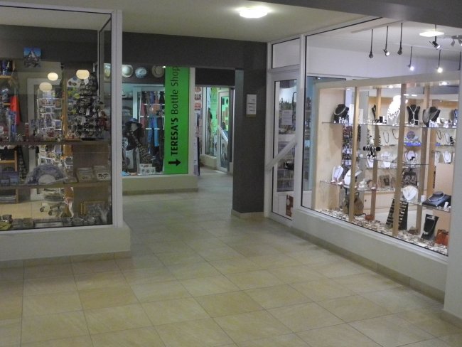 Minishop - Hotel Four Views Oasis - Canico de Baixo Minishop