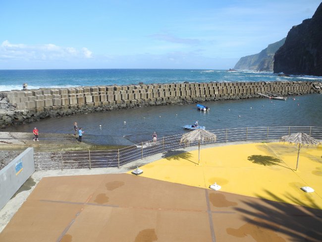 Wellenbrecher - Hotel Monte Mar Palace - Ponta Delgada Wellenbrecher