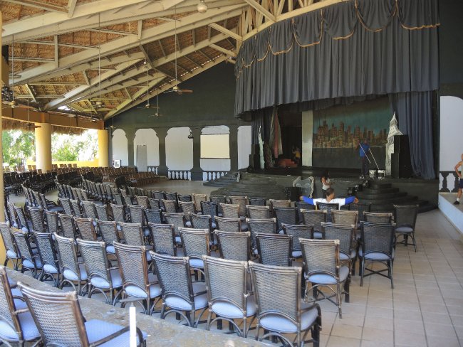 Theatro Serenata - Hotel Caribe Club Princess Beach Resort & Spa - Punta Cana Theatro Serenata