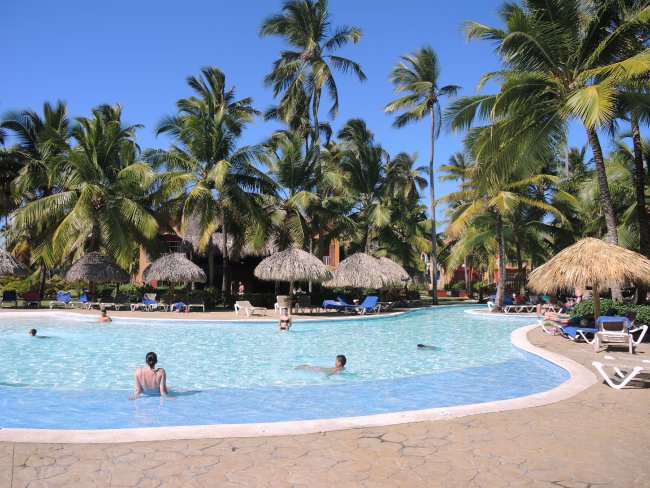 Großer Hauptpool - Hotel Tropical Princess Beach Resort & Spa - Punta Cana Großer Hauptpool