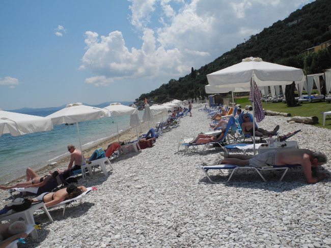 Großer Kies - Hotel Sensimar Nissaki Beach - Nissaki Großer Kies
