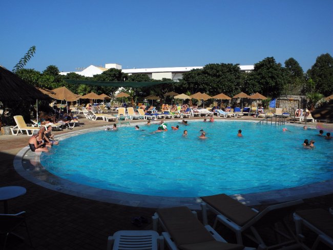 Hauptschwimmbecken