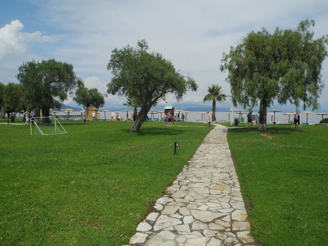 Gepflegte Außenanlage - Hotel Corfu Chandris - Dassia Gepflegte Außenanlage