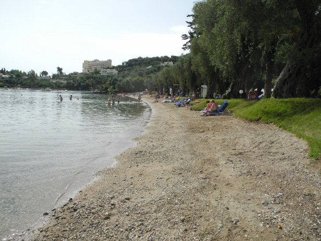Hoteleigener Sandstrand - Hotel Grecotel Daphnila Bay Thalasso - Limni Hoteleigener Sandstrand