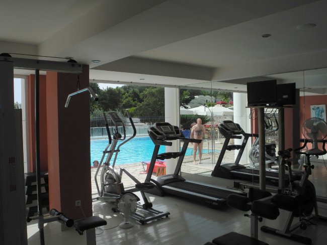 Fitnessraum - Hotel Grecotel Daphnila Bay Thalasso - Limni Fitnessraum