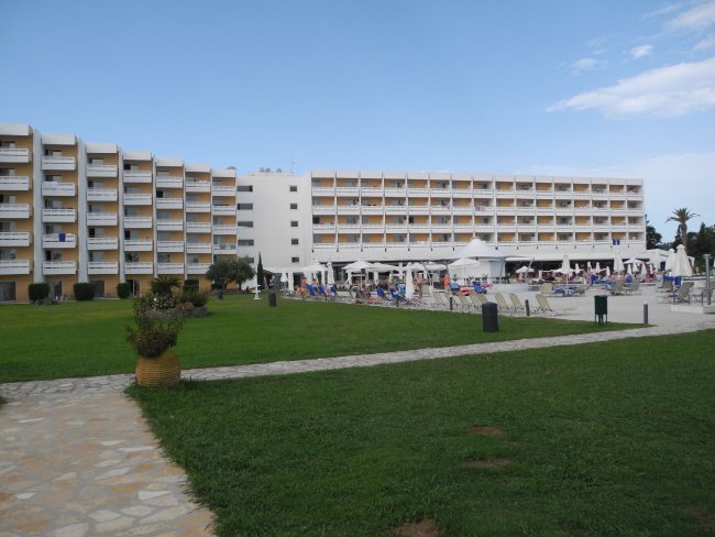 Klare Linien - Hotel Family Life Louis Kerkyra Golf - Kerkyra (Korfu-Stadt) Klare Linien