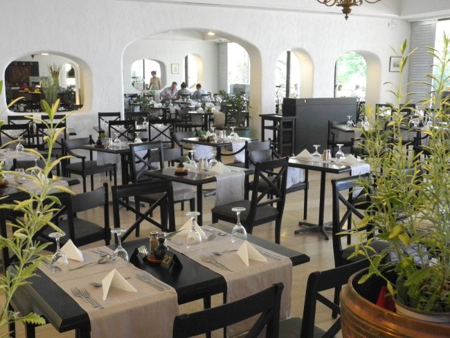 Blick ins Restaurant - Hotel Corfu Holiday Palace - Kerkyra (Korfu-Stadt) Blick ins Restaurant