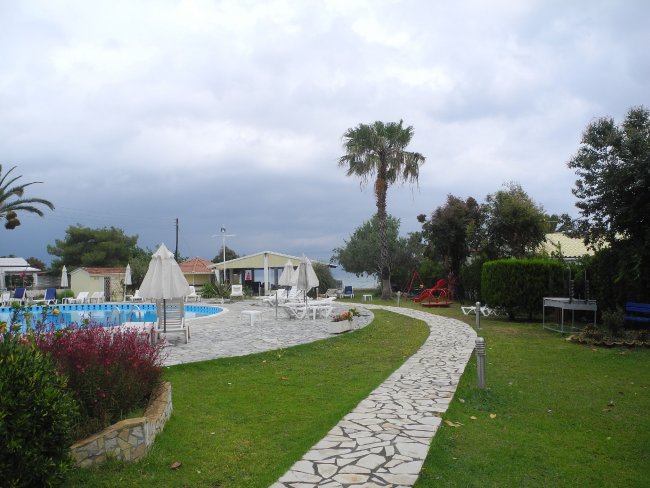 Kleiner Garten - Hotel Albatros - Moraitika Kleiner Garten