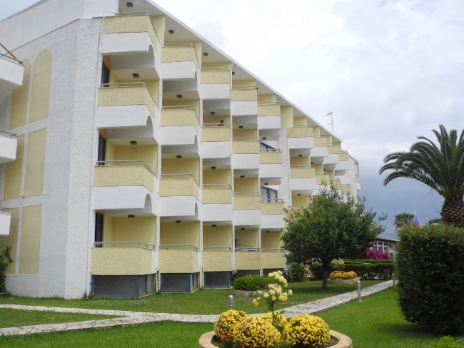 Versetzte Balkone - Hotel Albatros - Moraitika Versetzte Balkone