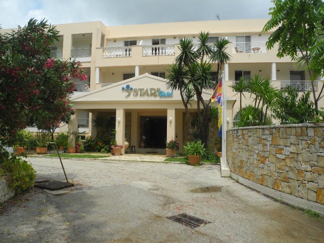 Haupteingang - Hotel Three Stars - Moraitika Haupteingang