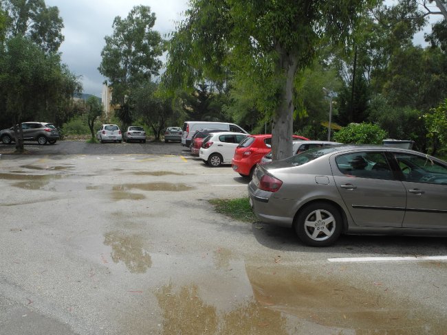 Parkplatz - Hotel Three Stars - Moraitika Parkplatz