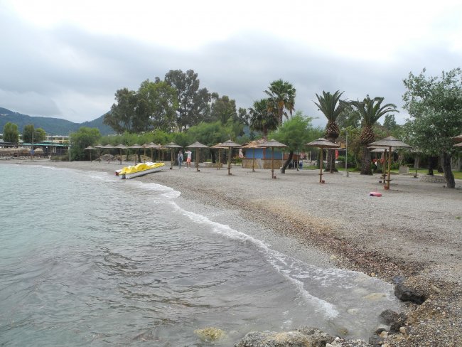 Öffentliche Liegen - Hotel Three Stars - Moraitika Öffentliche Liegen