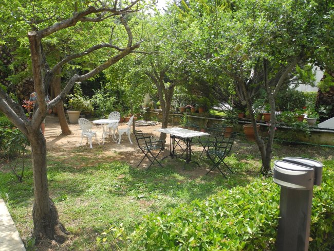 Sitzecke im Garten - Hotel Roda Garden Village - Roda Sitzecke im Garten