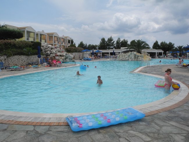 Hauptpool - Hotel Mareblue Beach - Agios Spyridon Hauptpool