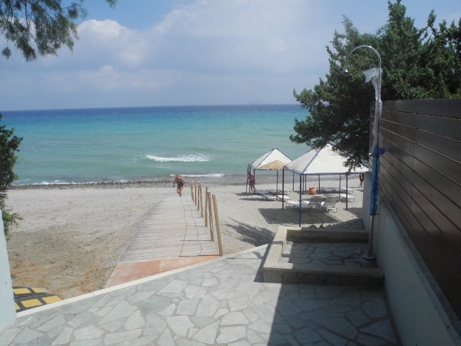 Strandzugang - Hotel Lakitira Suites - Kardamena Strandzugang