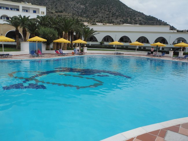 Blick über den Pool - Hotel Mitsis Norida Beach - Kardamena Blick über den Pool