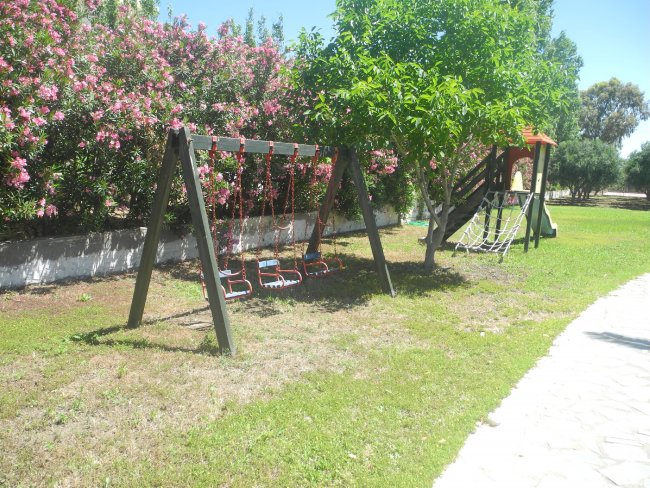 Kleiner Spielplatz - Hotel Esperia - Marmari Kleiner Spielplatz
