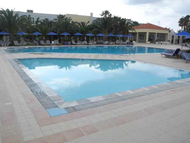 Pool und Kinderpool - Hotel Tigkaki Beach - Tigaki Pool und Kinderpool