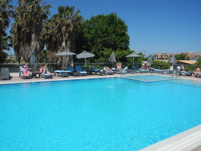 Süßwasserpool - Hotel Smartline More Meni Cosmopolitan - Lambi Süßwasserpool