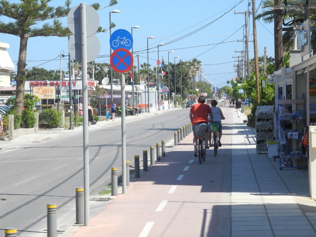 Direkt an der Küstenstraße - Hotel Aegean Houses - Lambi Direkt an der Küstenstraße