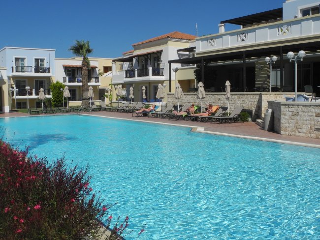 Übersicht über den Pool - Hotel Aegean Houses - Lambi Übersicht über den Pool