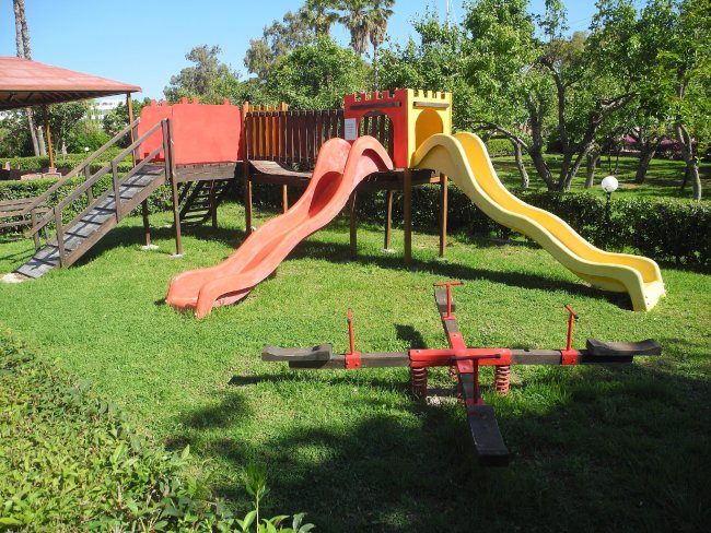 Spielplatz - Hotel Continental Palace - Kos Stadt Spielplatz