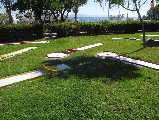 Minigolf - Hotel Continental Palace - Kos Stadt Minigolf