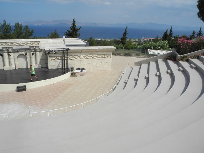 Amphitheater - Hotel Kipriotis Panorama & Suites - Psalidi Amphitheater