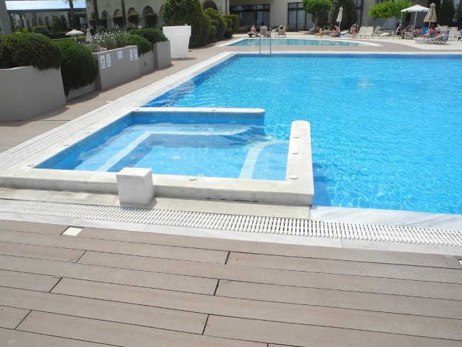 Whirlpool - Hotel Kipriotis Panorama & Suites - Psalidi Whirlpool