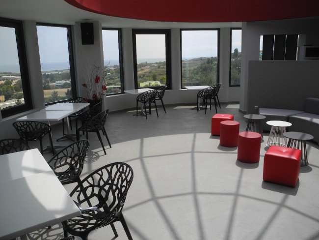 Dachbar - Hotel Kipriotis Panorama & Suites - Psalidi Dachbar