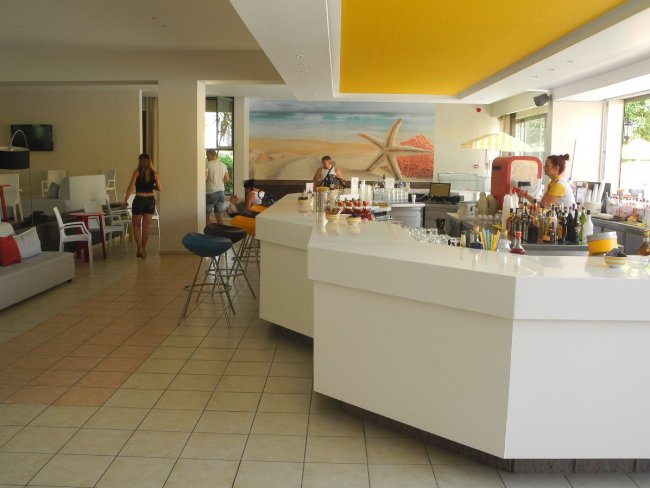 Poolbar - Hotel smartline Kipriotis Hippocrates - Psalidi Poolbar