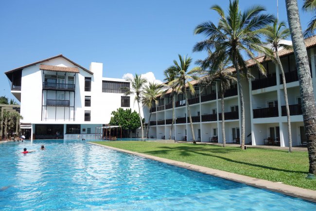 Hauptpool - Hotel Jetwing Blue - Negombo Hauptpool