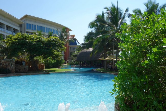 Blick über den Pool - Hotel Heritance Negombo - Negombo Blick über den Pool