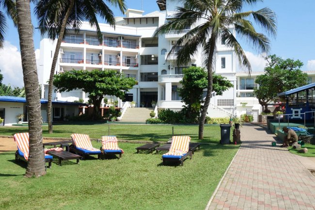Hotel und Garten - Hotel Camelot Beach - Negombo Hotel und Garten