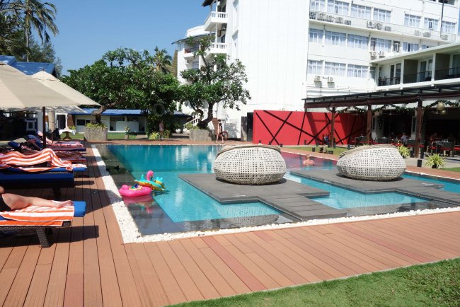 Strandmuscheln im Pool - Hotel Camelot Beach - Negombo Strandmuscheln im Pool