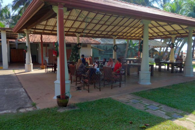 Sitzbereich unter einem Dach - Hotel Paradise Beach - Negombo Sitzbereich unter einem Dach