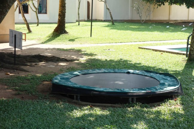 Trampolin - Hotel Mermaid Club - Kalutara Trampolin