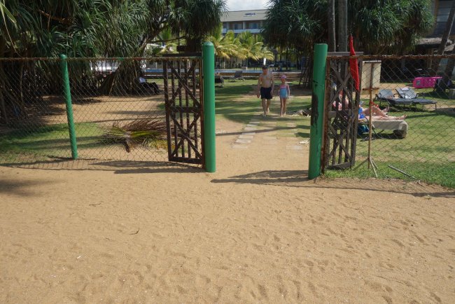 Zugang an den Strand - Hotel Coco Royal Beach - Kalutara Zugang an den Strand