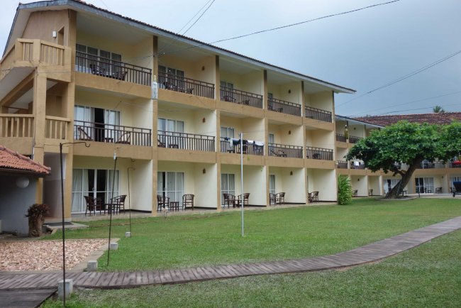Dreistöckige Gebäude - Hotel Cooee The Palms - Bentota Dreistöckige Gebäude