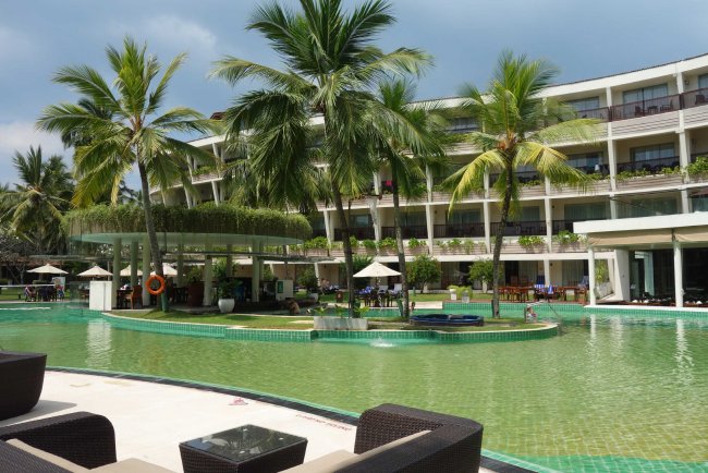 Blick über den Pool - Hotel The Eden Resort & Spa - Bentota Blick über den Pool