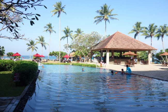 Große Poolbar - Hotel HikkaTranz by Cinnamon - Hikkaduwa Große Poolbar