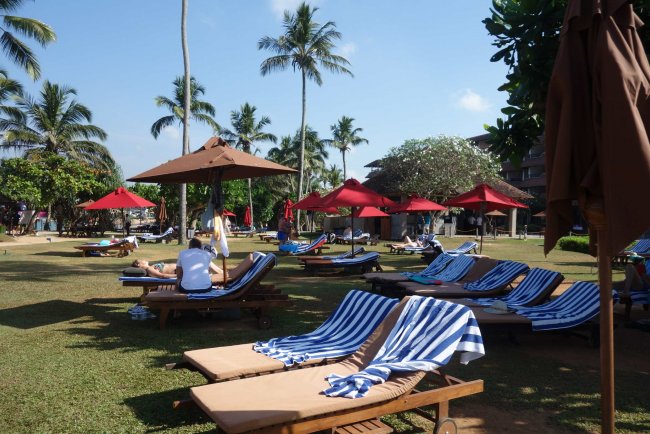 Liegen im Garten - Hotel HikkaTranz by Cinnamon - Hikkaduwa Liegen im Garten