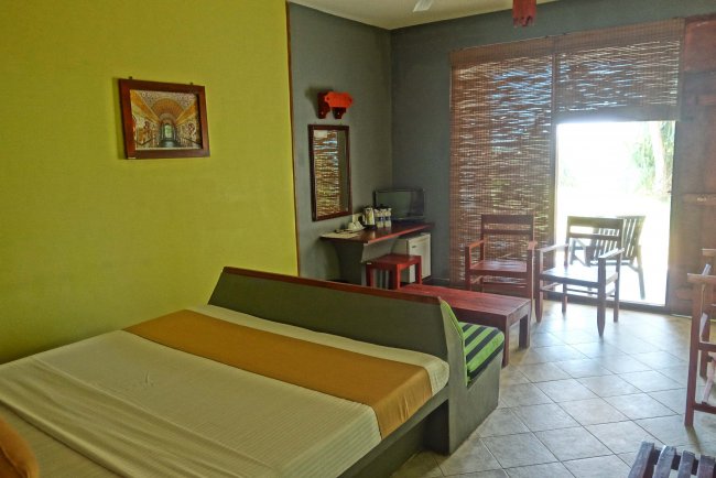 Blick in eines der Zimmer - Hotel Koggala Beach Club Village - Koggala Blick in eines der Zimmer