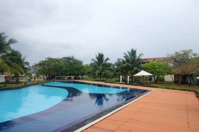 Sonnenterrasse - Hotel The Calm Resort & Spa - Pasikuda Sonnenterrasse