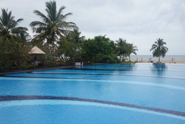 Swimmingpool - Hotel Uga Bay by Uga Escapes - Pasikuda Swimmingpool